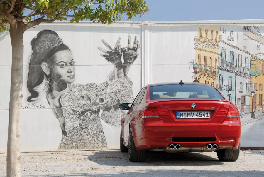  BMW M3 2009 года  (фото 18 из 38)